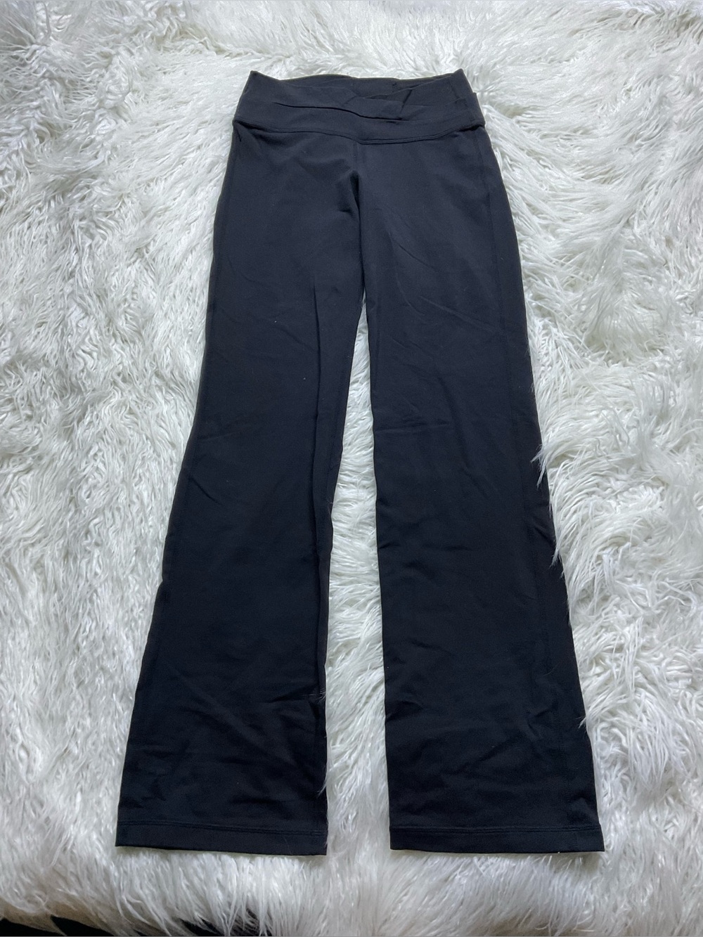 Black Lululemon Women's Yoga Pants